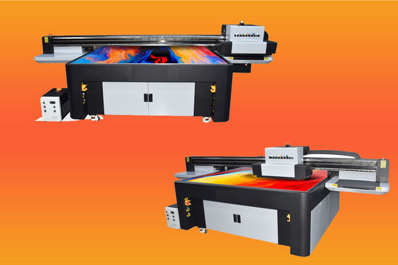 UV-flatbedprinter met een maximale printsnelheid van 30 vierkante meter per uur, LED UV-lamp uithardingssysteem